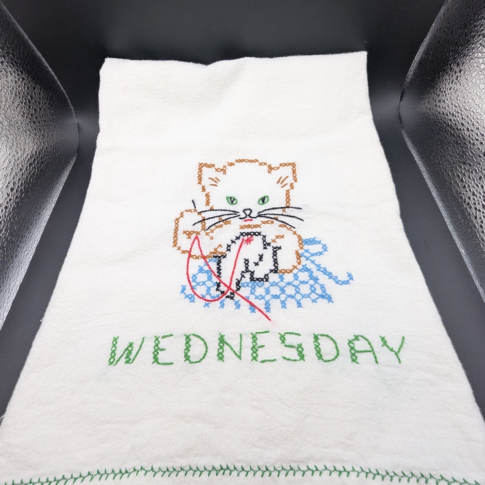 (Set Of 5) Embroidered Cat Design Dish Towels